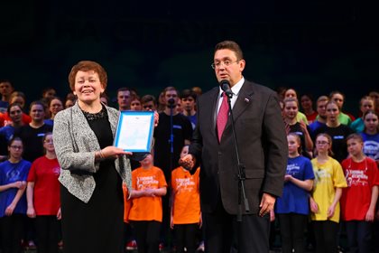 Законодательное Собрание поздравило комиссии по делам несовершеннолетних со столетием