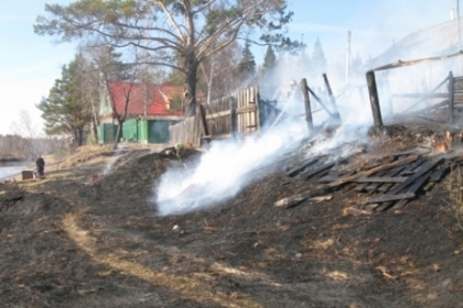 Сергей Брилка и депутаты вылетели в Киренский район для встречи с погорельцами Бубновки