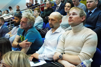 Депутаты Заксобрания сформулировали рекомендации по развитию физкультуры и спорта в Приангарье, обратив внимание на финансирование отрасли