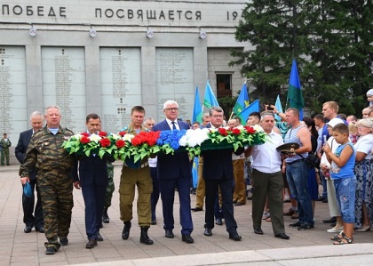 ВДВ 2017 венок.jpg
