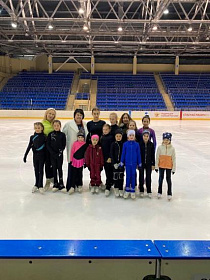 Ольга Носенко оказала поддержку фигуристам-юниорам перед отправкой на всероссийские соревнования