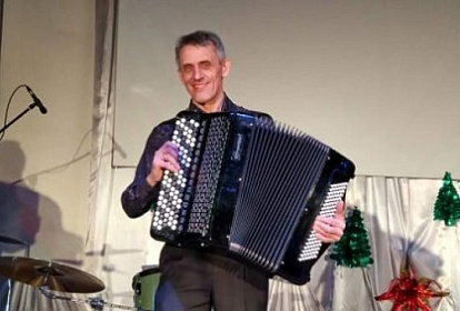 Виртуоз-баянист из Новосибирска и юный талант из Читы победили в региональном смотре-конкурсе исполнителей на русских народных инструментах