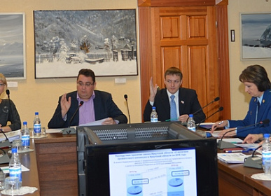 Реализацию областных законов держит на контроле комитет по здравоохранению ЗС