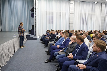 Члены фракции ЛДПР в Заксобрании приняли участи в региональном форуме партии