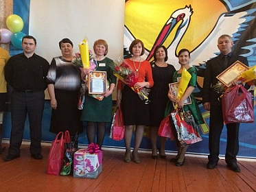 Сергей Брилка поздравил с 70-летием школу в Анге