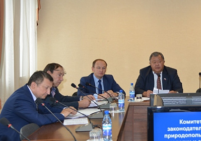 Изменения в два областных закона о заготовке древесины рекомендовано принять в  окончательном чтении