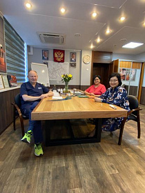 Развитие медицины и сотрудничество врачей соседних регионов обсудил депутат ЗС Юрий Козлов на встрече с главой минздрава Республики Бурятия