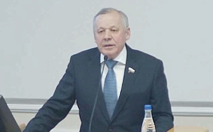 Отчет Виталия Шубы о работе в Совете Федерации обсудили на сессии Законодательного Собрания